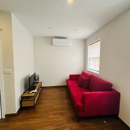 Bridge Apartment *