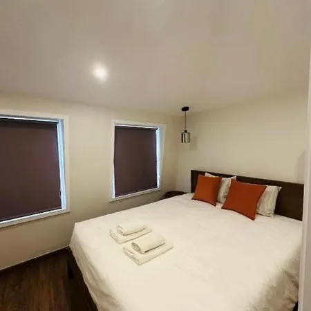 Bridge Apartment *